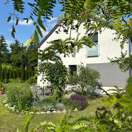 Dom Semesterbostad *